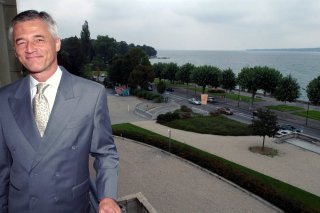 Chaque année, l'ONU célèbre la Journée mondiale de l'aide humanitaire le 19 août, date de cet attentat suicide qui avait tué 22 personnes dont son représentant en Irak Sergio Vieira de Mello (ici à Genève en 2002).